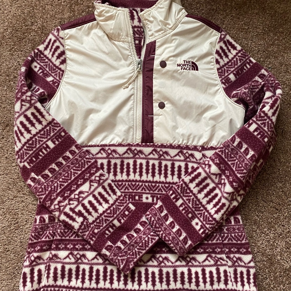 The north face womens burgundy soft pullover small